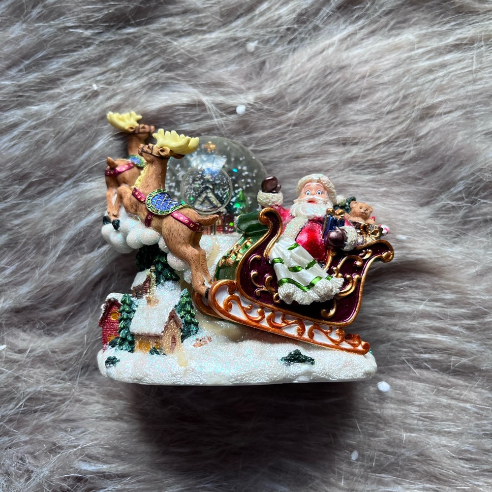 Christopher Radko mini Snowglobe - Picture 2 of 5